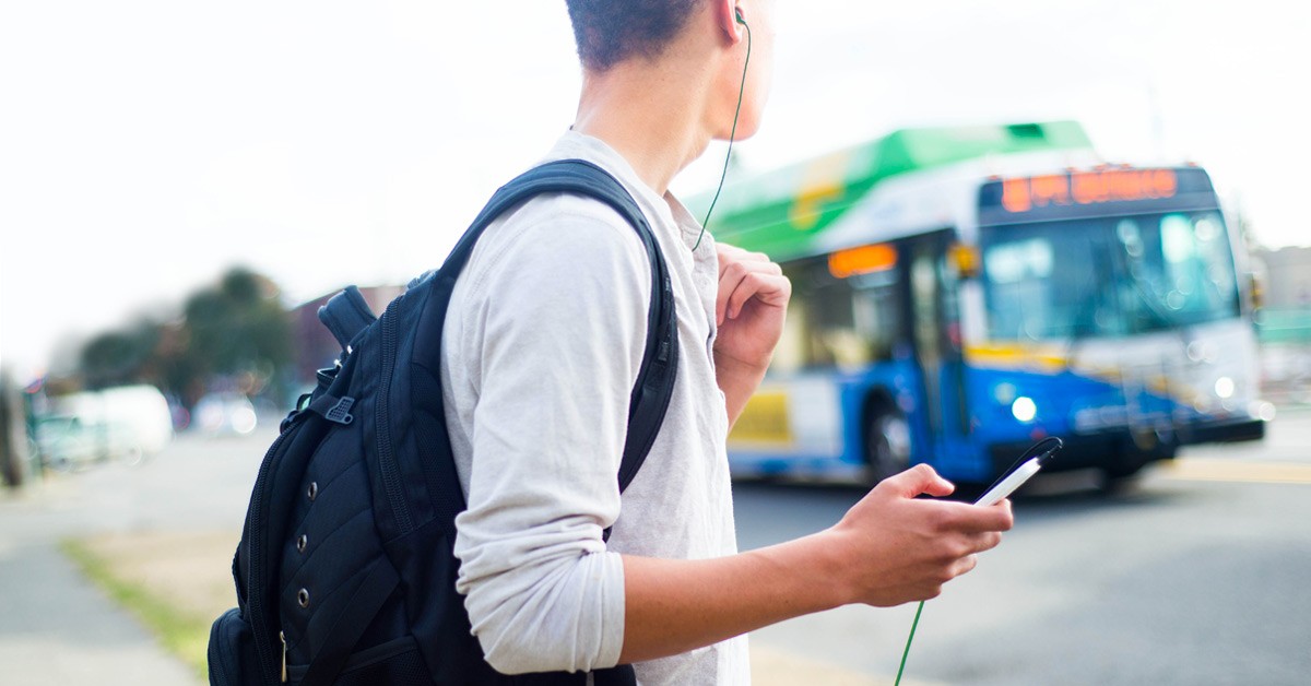 How to juggle school and work Desjardins