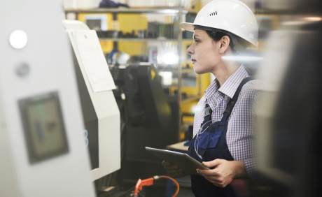 Photo – Customized solutions for financing the manufacturing industry.